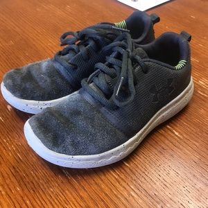 Boys’ UA Gray Sneakers